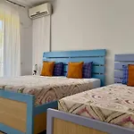 Orange Sea View Penthouse Daire Saranda