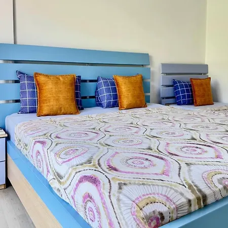 Orange Sea View Penthouse * Sarande